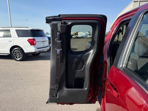 Used 2023 Nissan Frontier SV w/ SV Convenience Package image 17