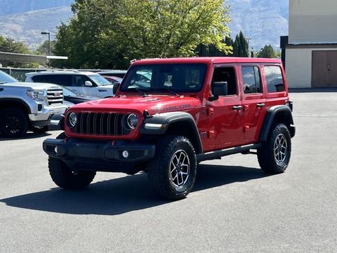 Used 2025 Jeep Wrangler Unlimited Rubicon AWD/4WD image 8