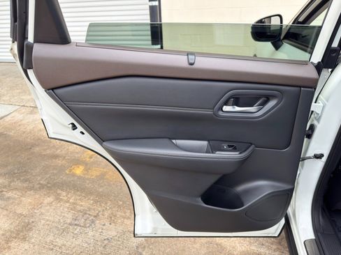 Used 2023 Nissan Rogue SL w/ SL Premium Package FWD image 41