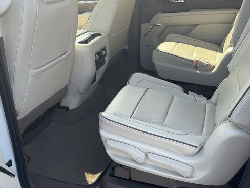 Used 2023 GMC Yukon XL Denali w/ Denali Reserve Package AWD/4WD image 24