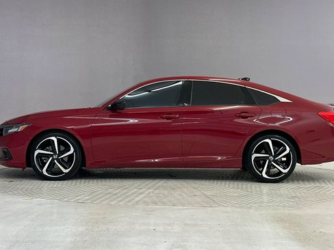Used 2021 Honda Accord Sport image 2