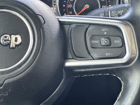 Used 2021 Jeep Gladiator Overland AWD/4WD image 31