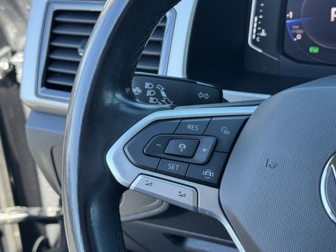 Used 2021 Volkswagen Atlas SEL Premium image 21