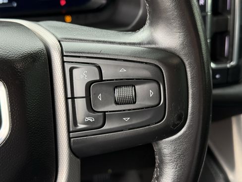 Used 2023 GMC Yukon XL Denali image 17