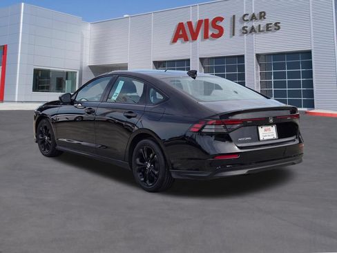 Used 2025 Honda Accord SE image 9