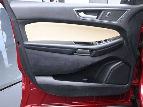 Used 2020 Ford Edge SEL w/ Convenience Package FWD image 19