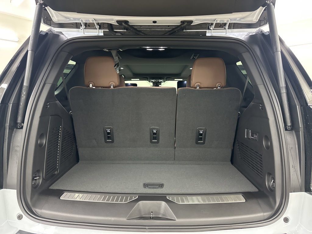 New 2026 Chevrolet Tahoe High Country AWD/4WD image 26