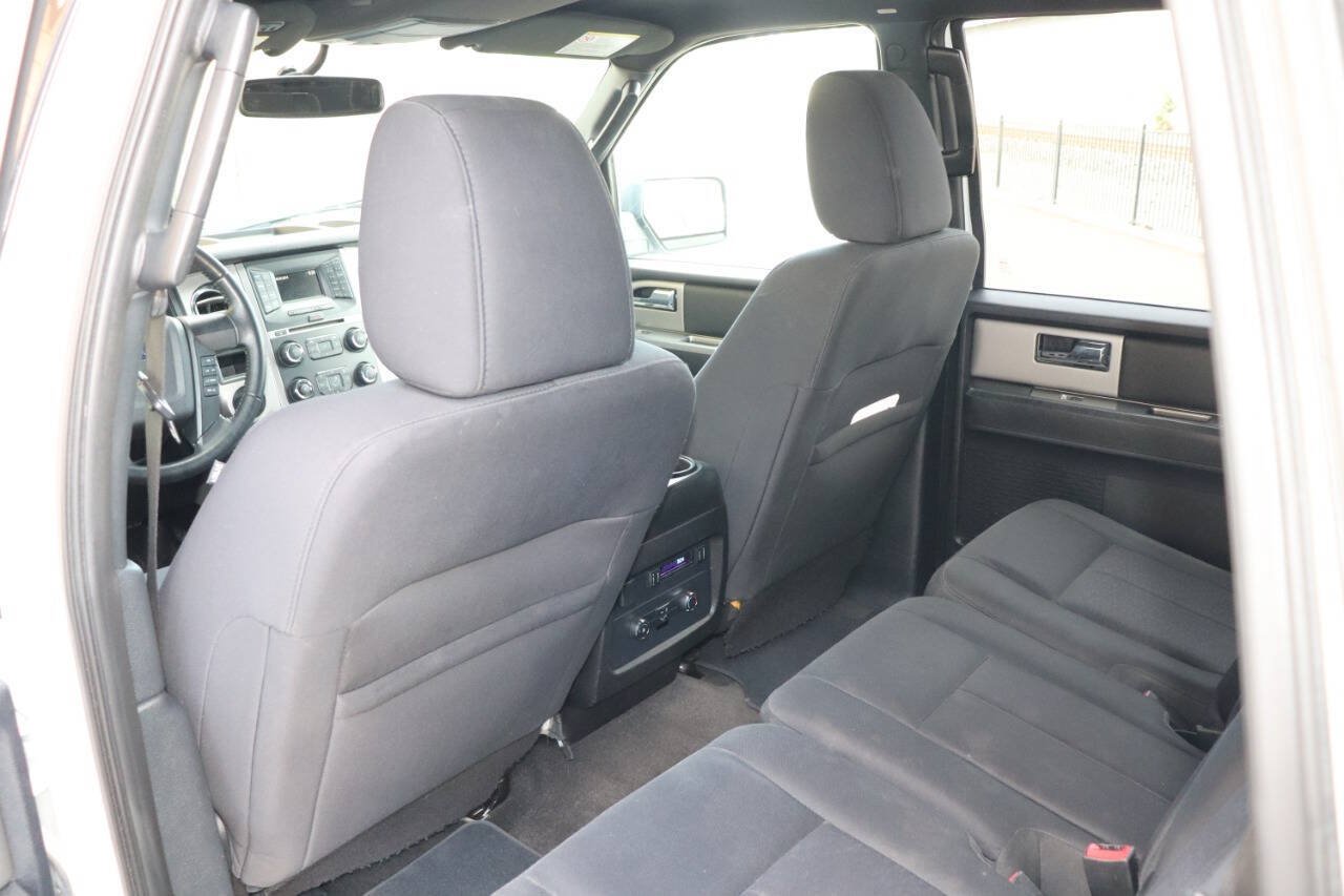 Used 2015 Ford Expedition XLT AWD/4WD image 27