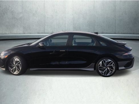 Used 2025 Hyundai Ioniq 6 SEL AWD/4WD image 18