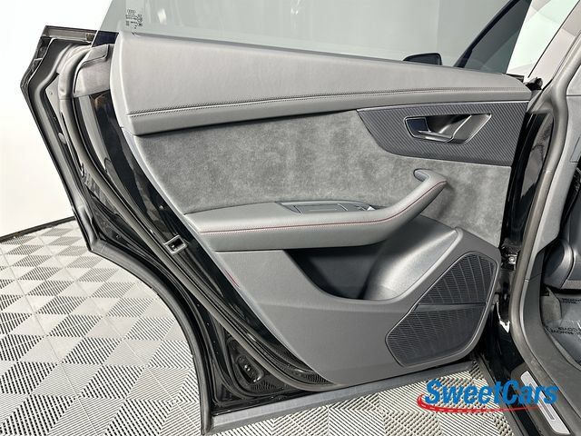 Used 2025 Audi RS Q8 performance AWD/4WD image 46