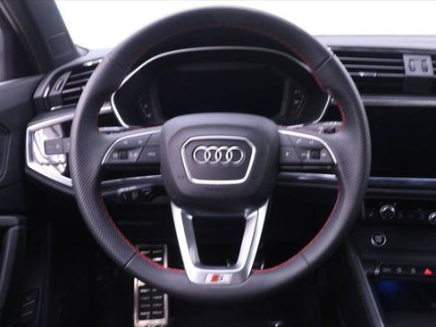Certified 2025 Audi Q3 2.0T Premium Plus w/ Premium Plus Package AWD/4WD image 17