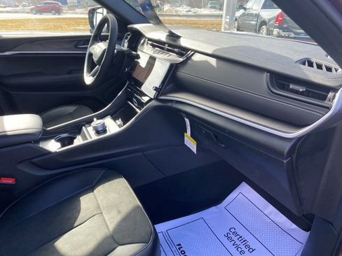 New 2026 Jeep Grand Cherokee Altitude image 33