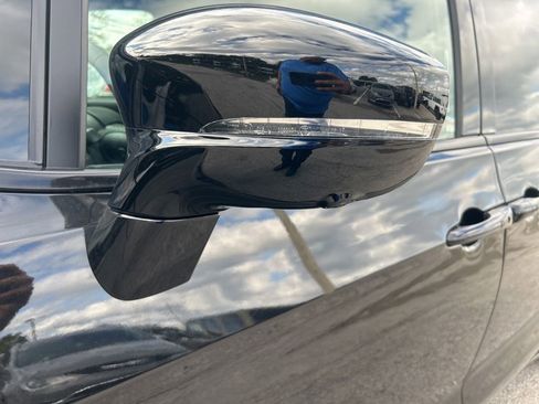 New 2026 Chrysler Pacifica Limited w/ S Appearance Package image 19