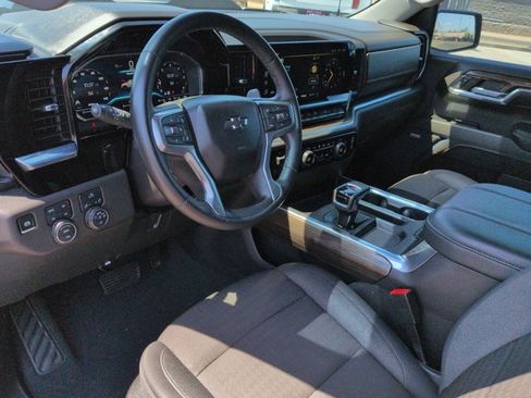 Used 2024 Chevrolet Silverado 1500 LT Trail Boss w/ Convenience Package II AWD/4WD image 13