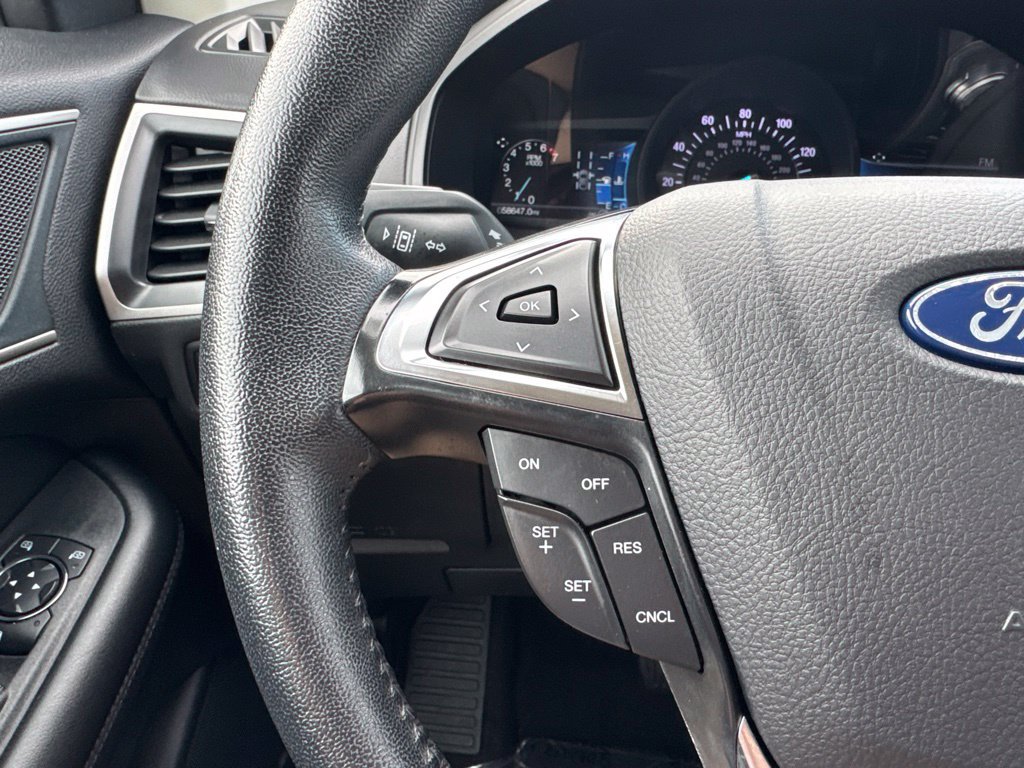 Used 2024 Ford Edge SEL AWD/4WD image 11