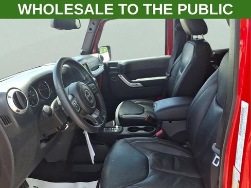 Used 2013 Jeep Wrangler Unlimited Sahara w/ Connectivity Group AWD/4WD image 11