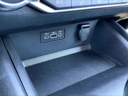 Used 2025 Nissan Altima 2.5 SV FWD image 33