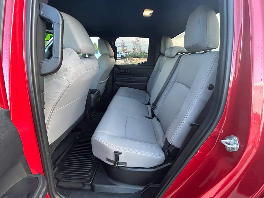 Used 2025 Toyota Tacoma SR5 AWD/4WD image 27