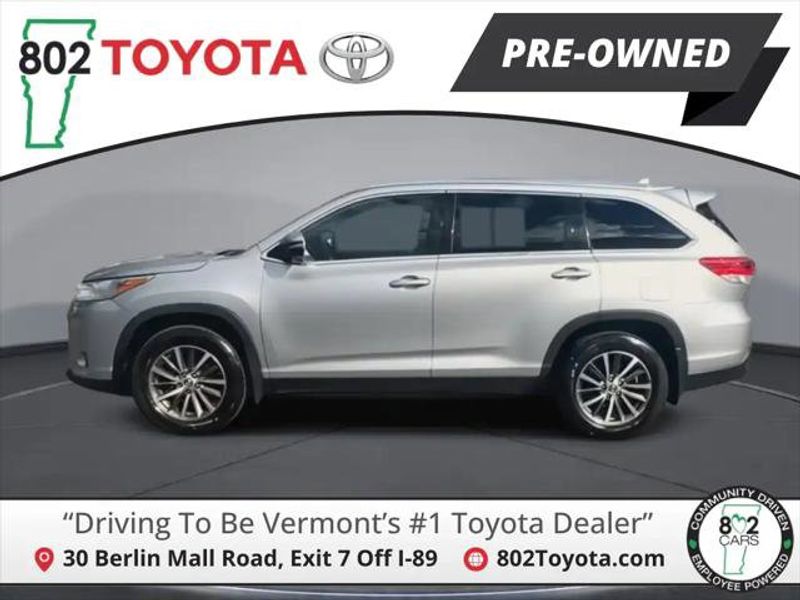 Certified 2019 Toyota Highlander XLE image 1