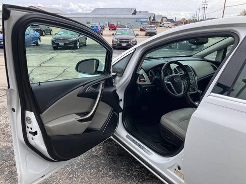 Used 2014 Buick Verano Convenience FWD image 9