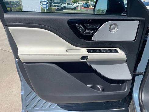 New 2026 Lincoln Aviator Reserve AWD/4WD image 18