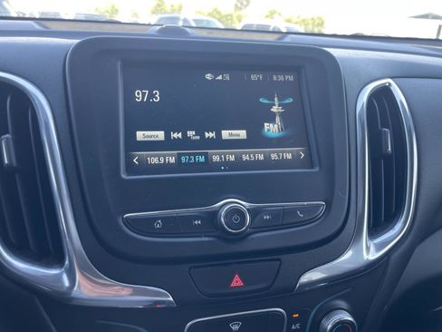 Used 2018 Chevrolet Equinox LT image 8