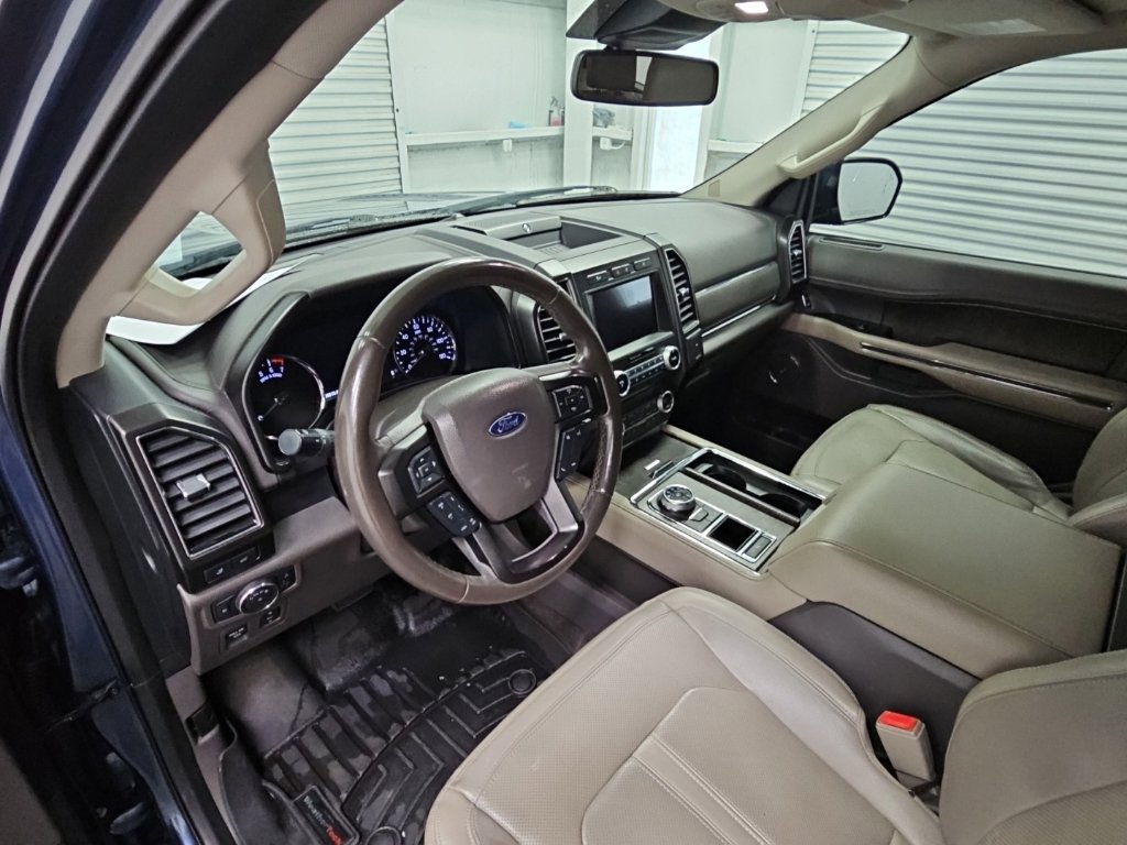 Used 2018 Ford Expedition Limited w/ Equipment Group 301A RWD image 13
