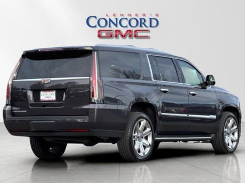 Used 2016 Cadillac Escalade ESV Luxury image 4