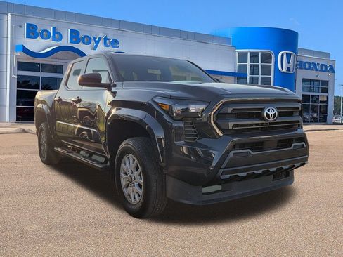 Used 2024 Toyota Tacoma SR AWD/4WD image 3