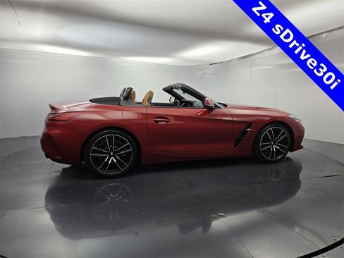 Used 2020 BMW Z4 sDrive30i w/ M Sport Package image 11