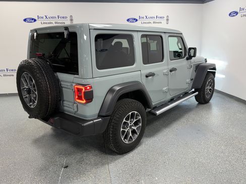 Used 2024 Jeep Wrangler Sport S image 4