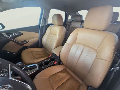 Used 2013 Buick Verano Leather FWD image 5