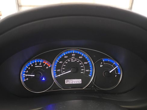 Used 2011 Subaru Forester 2.5X w/ Alloy Wheel Value Pkg image 50