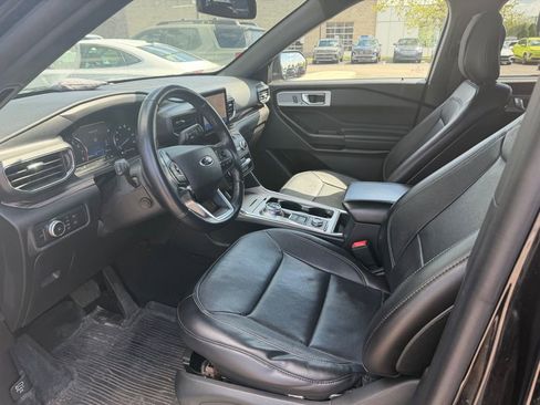 Used 2020 Ford Explorer Limited w/ Class III Trailer Tow Package image 8