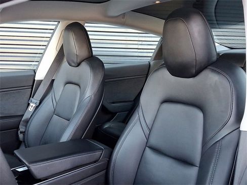 Used 2020 Tesla Model 3 Performance image 5