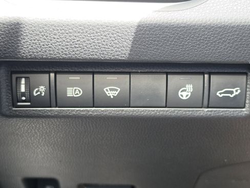 Certified 2022 Toyota RAV4 XLE Premium AWD/4WD image 16