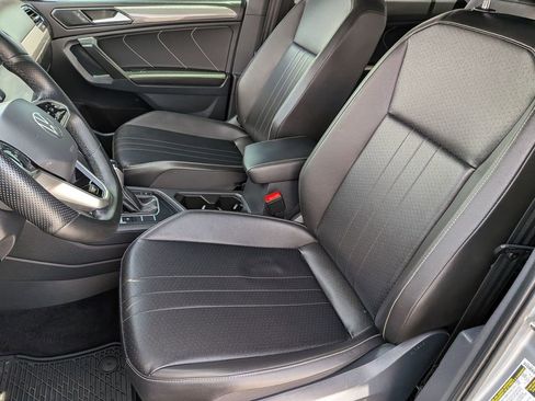 Used 2022 Volkswagen Tiguan SE R-Line FWD image 13