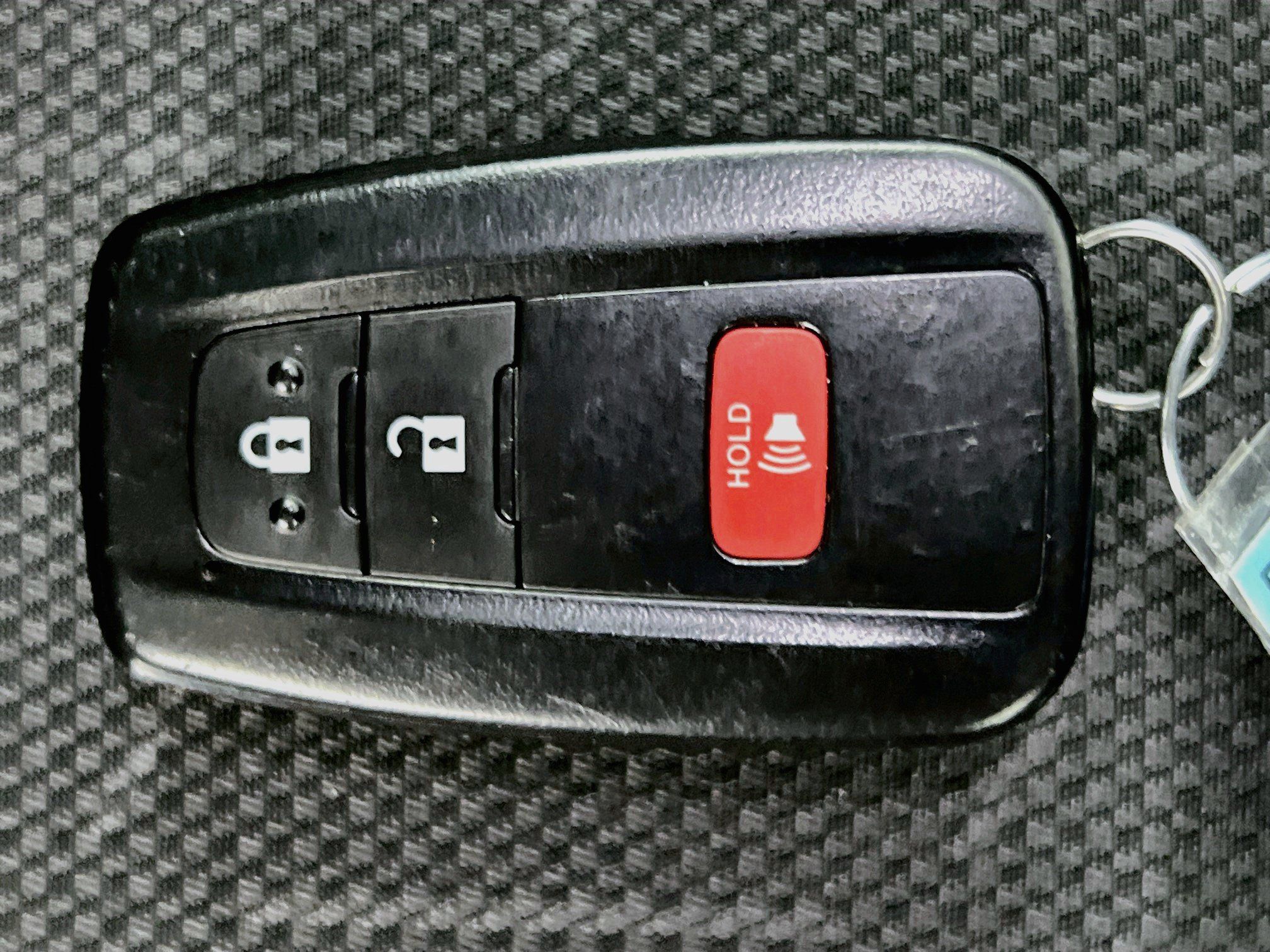 Used 2025 Toyota RAV4 XLE FWD image 36
