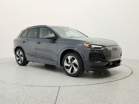 Used 2025 Audi Q6 e-tron Premium AWD/4WD image 3