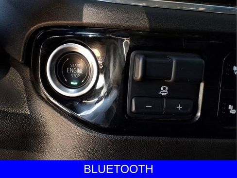 Used 2025 GMC Sierra 2500 SLE AWD/4WD image 14