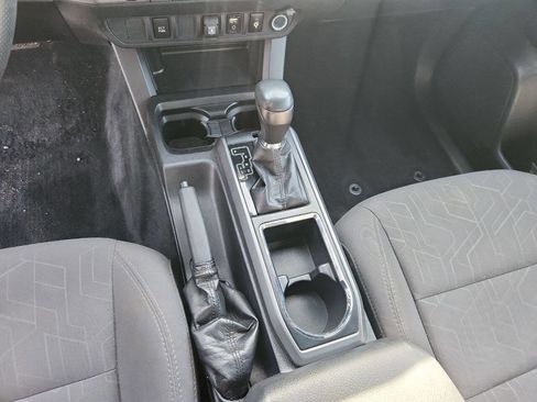 Used 2019 Toyota Tacoma TRD Sport image 13