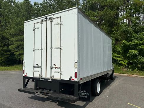 Used 2015 Ford E-350 and Econoline 350 Super Duty image 8