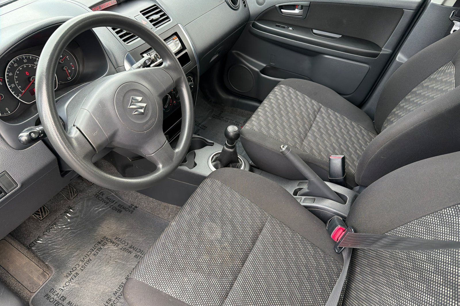 Used 2008 Suzuki SX4 Hatchback FWD image 7
