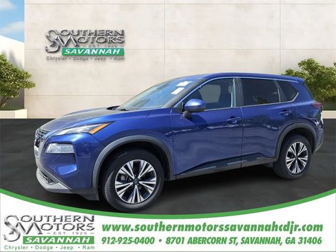 Used 2023 Nissan Rogue SV image 1