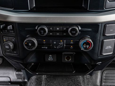 Used 2023 Ford F350 XLT w/ FX4 Off-Road Package image 26