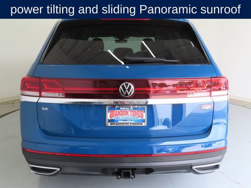 Used 2025 Volkswagen Atlas SE FWD image 4