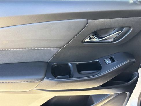 Used 2023 Chevrolet Traverse High Country w/ LPO, Cargo Package image 21