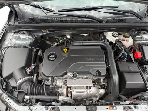 Used 2024 Chevrolet Malibu LT FWD image 28