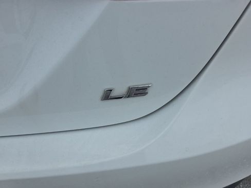 Used 2020 Toyota Camry LE FWD image 17