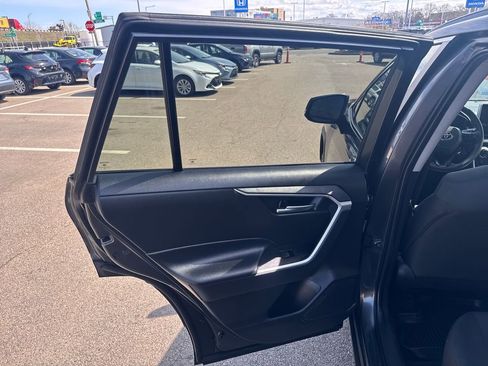 Used 2024 Toyota RAV4 XLE AWD/4WD image 36